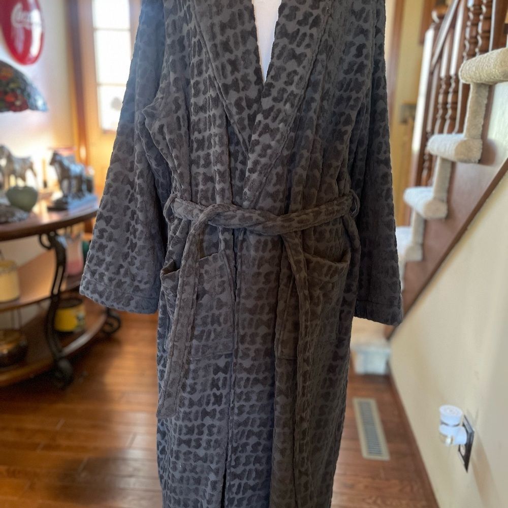 SKIMS Gray Leopard Plush Robe